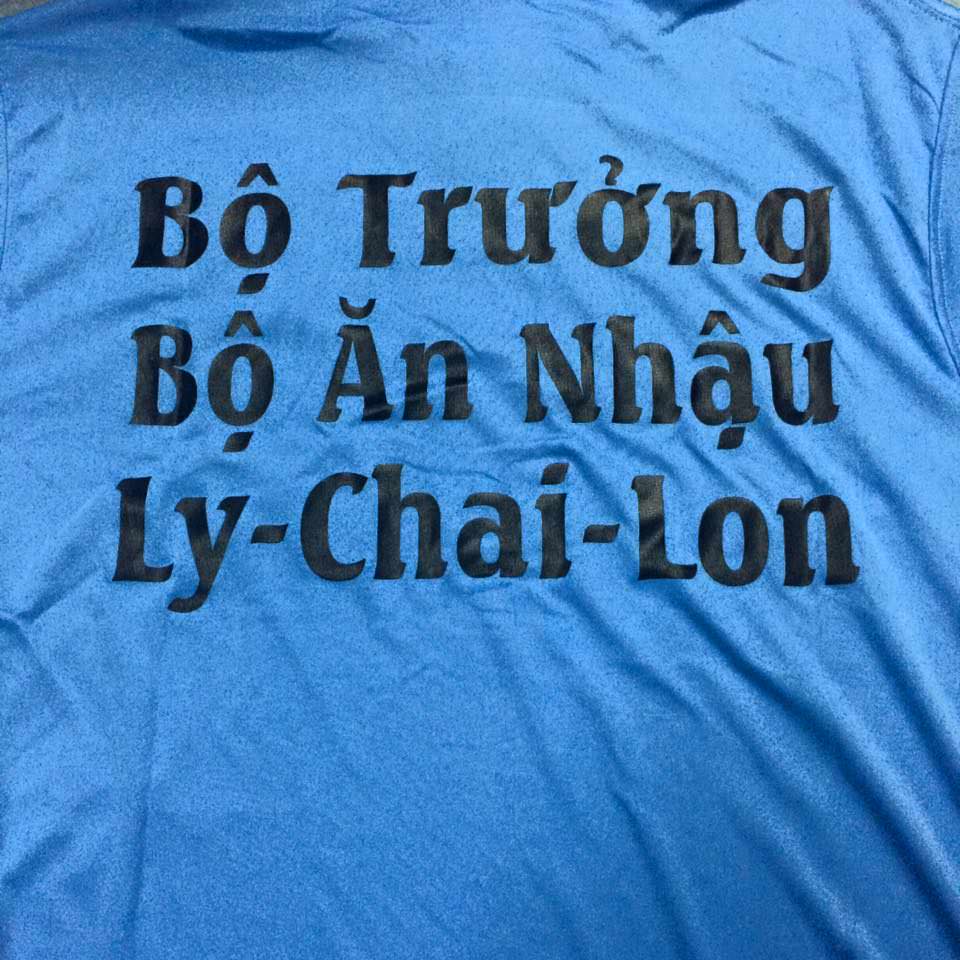 Tên áo bóng đá hài hước nhẹ nhàng