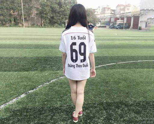 Tên áo bóng đá độc lạ
