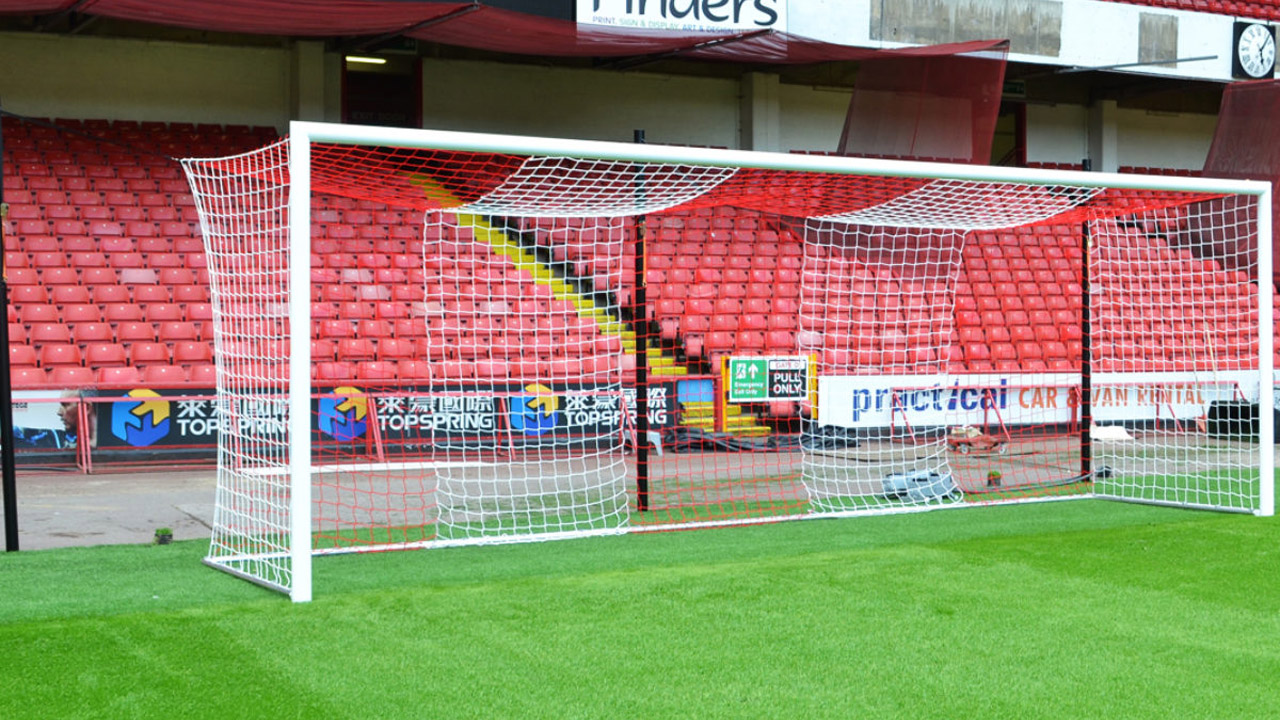 Khung thành bóng đá chuẩn FIFA