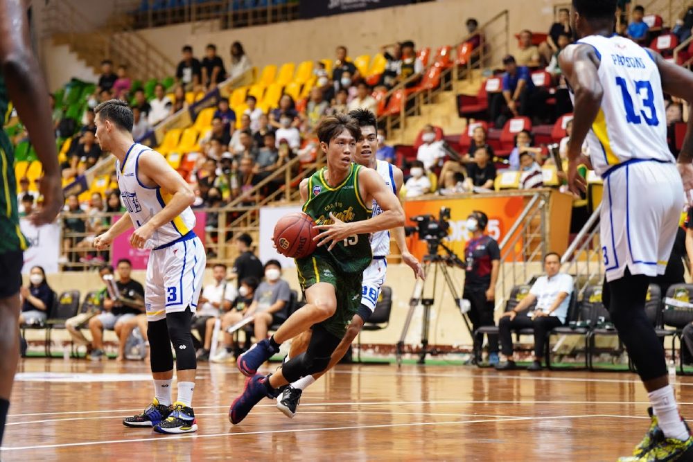 Hoạt động thể thao tại nhà thi đấu Tân Bình